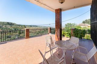Xalet  Calle olivos 6. Estupenda casachalet de una sola planta en alfacar con vistas de