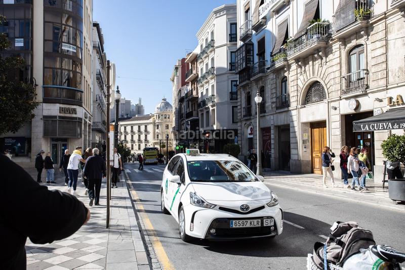 Foto b0fcf4fa-7215-48bd-80d5-f5a1410000f4. Posto auto in plaza de tovar in San Matías - Realejo Granada