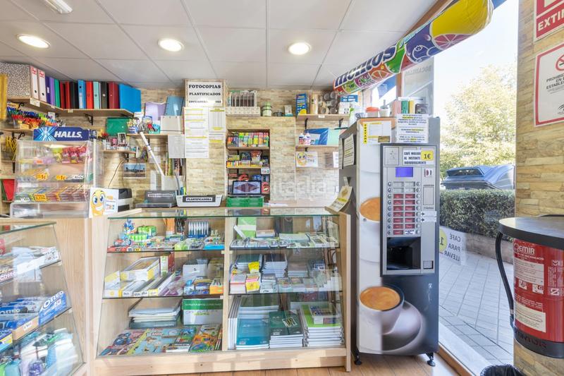 Foto 3393be7b-9ee2-47bb-b461-ebaf2c9197b6. Local comercial a calle calle primavera a Cervantes Granada