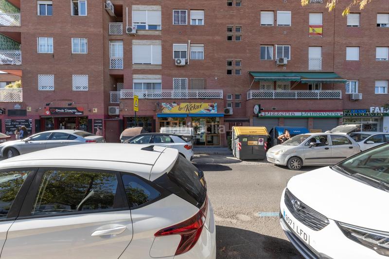 Foto 98c3c184-c99c-4e3f-a00c-54ef2722f873. Local comercial a calle calle primavera a Cervantes Granada