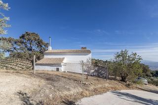 Mas  Ds extrarradio 301. Casa rural en término de montefrío.