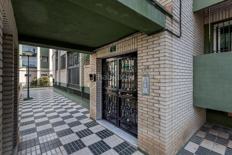 Foto bba49d2c-f75e-46f5-909d-76a7653c8d0f. Flat in calle calle de matilde de torre 20 in parque nueva Granada Granada