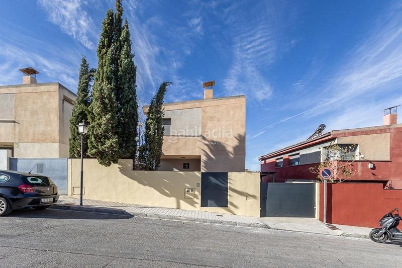 Foto fd17cb84-5cd5-4b97-9586-09a11f68ef60. Casa in calle cosmos 10 in Barrio de la Vega Monachil