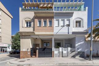 Casa  Calle baden powell 13. Casa junto al pts