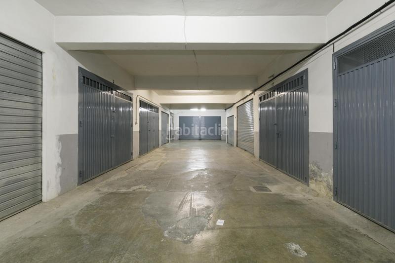 Foto d5ef0363-1028-4fc7-ae4b-efe3baff6c66. Aparcament cotxe a plaza san isidro 1 a San Ildefonso Granada