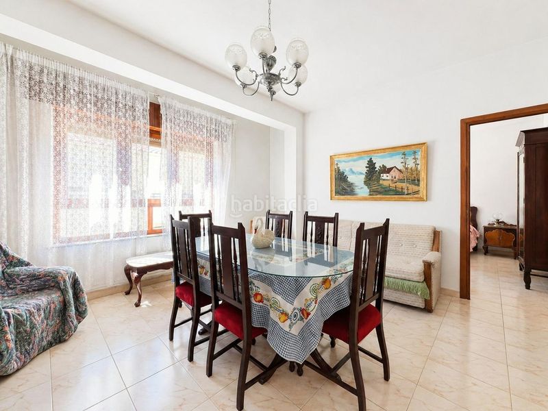 Foto f4fe26b8-ef63-4b5c-a4f5-b97a713b2c7b. Casa amb calefacció aparcament a Baza