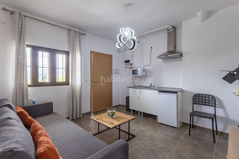 Foto 56b57856-cf2d-4bd6-a763-ee6ca2487d50. Edifici a moreta 95 a Arenas del Rey