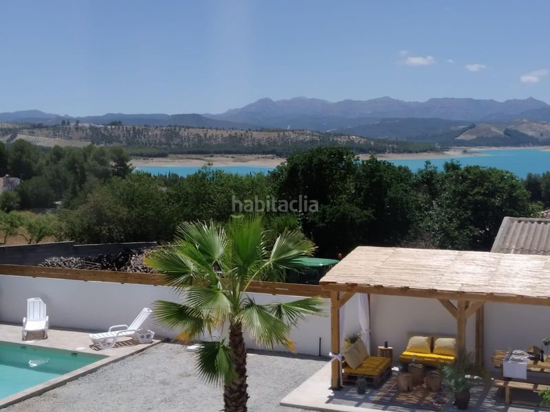 Foto 659660f9-cd81-4215-bec3-f75122d16ece. Edifici a moreta 95 a Arenas del Rey