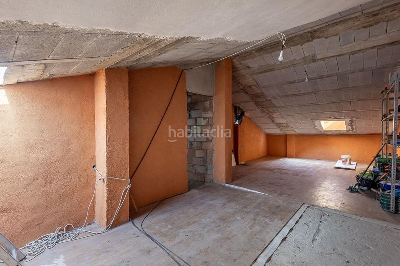 Foto b5650538-25d8-43e5-81a4-9e75b3f98418. Edifici a moreta 95 a Arenas del Rey