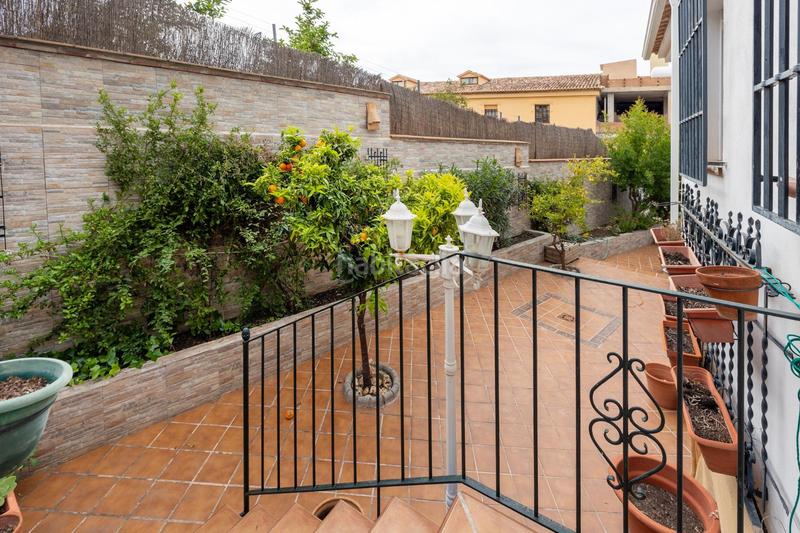 Foto 14910fa7-2336-4e52-9817-d3a87dd85a9d. Chalet en calle el tejo 19 en Barrio de la Vega Monachil