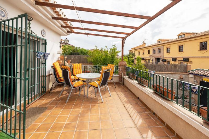 Foto 23799b07-7573-4b18-90c0-f6688aad2191. Chalet en calle el tejo 19 en Barrio de la Vega Monachil