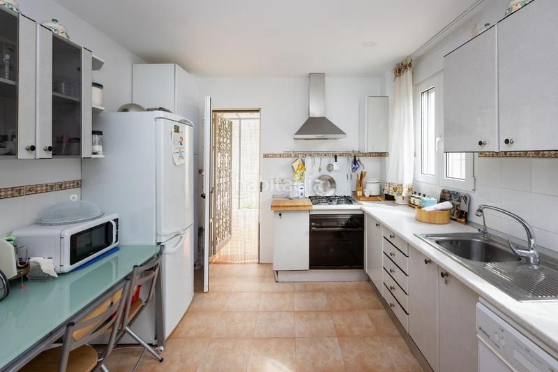 Foto abbbc2bd-1ba2-4f00-85bb-579e44165401. Chalet en calle el tejo 19 en Barrio de la Vega Monachil