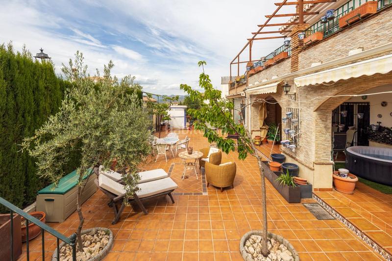 Foto e072d79b-f3d8-4f28-a927-f31349121c08. Chalet in calle el tejo 19 in Barrio de la Vega Monachil