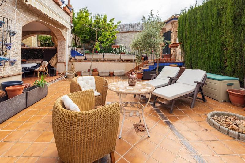 Foto ee98f6ad-aaeb-479a-8850-0e0411d033e3. Chalet in calle el tejo 19 in Barrio de la Vega Monachil