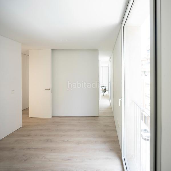 Foto 79f6ac4d-4ad1-44cc-830e-96ba26217424. Ático en calle calle pintor zuloaga 15 ático dúplex con terraza, junto a alhamar. en Granada