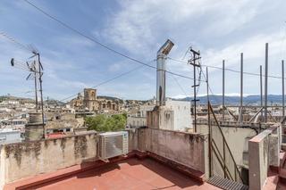 Appartement à Calle tablas 6. Magnífico piso de 200 m ubicado junto a plaza trinidad ideal par