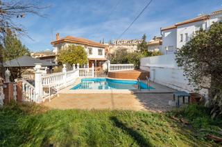 Maison à Calle rebite 29. Preciosa e intima casa en huetor vega a 3 minutos de granada