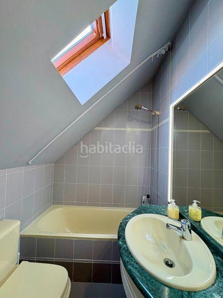 Foto 35a4fd2a-cd97-4efc-891f-04f156892354. Rent duplex with heating parking in Valdeacederas Madrid