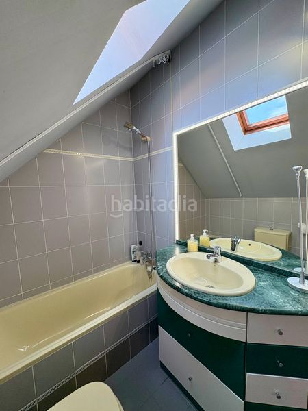 Foto 5b3a2a5d-1a4e-4250-8b6d-36e3531024c2. Rent duplex with heating parking in Valdeacederas Madrid