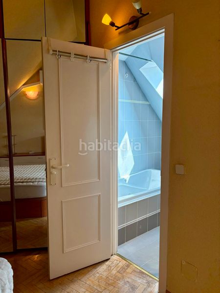 Foto 6353bbf2-d725-4839-a175-f87006a5b5db. Rent duplex with heating parking in Valdeacederas Madrid
