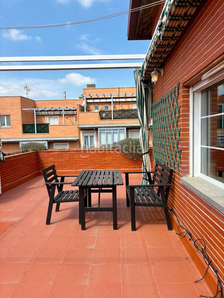 Foto 7ccf31d1-b116-44f6-821d-ce9a06866cd3. Rent duplex with heating parking in Valdeacederas Madrid