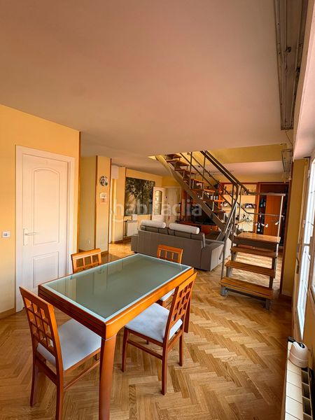 Foto 81261641-aa43-41fc-ac7d-8e9dcd7bcc9d. Rent duplex with heating parking in Valdeacederas Madrid