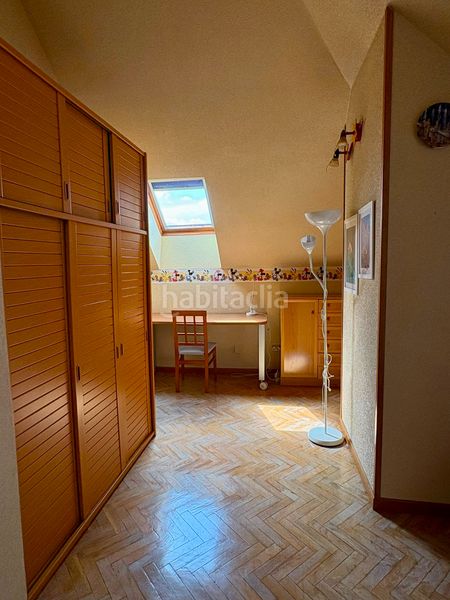 Foto be621ac6-7ae0-472a-8269-c81de285ce41. Rent duplex with heating parking in Valdeacederas Madrid