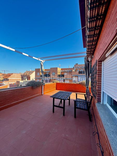 Foto d92c02f4-7f63-4a3d-9a1e-8d9cc7d1f317. Rent duplex with heating parking in Valdeacederas Madrid