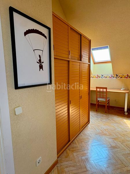 Foto e35cee9c-a28f-4da3-a0f0-aff4f17e71b7. Rent duplex with heating parking in Valdeacederas Madrid