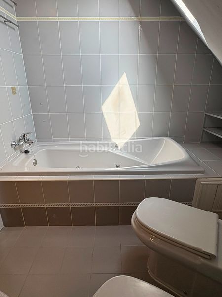 Foto e4998121-2738-4666-b7c7-ad842c681978. Rent duplex with heating parking in Valdeacederas Madrid