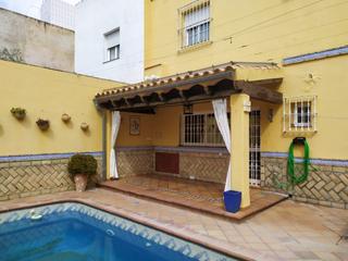 Maison à Salesianos. Se vende casa con piscina