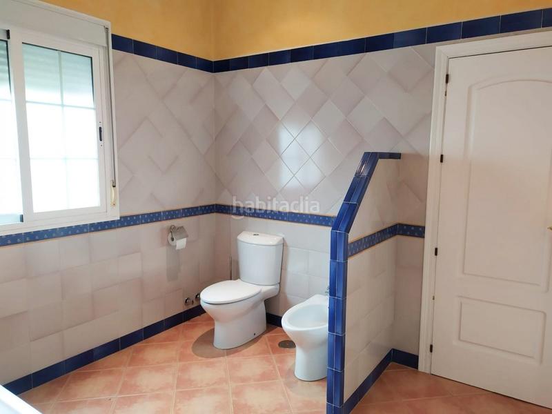 Foto bd840c81-9a7f-4cce-99dc-f0346dfd1e61. Casa amb aparcament piscina a Salesianos Utrera