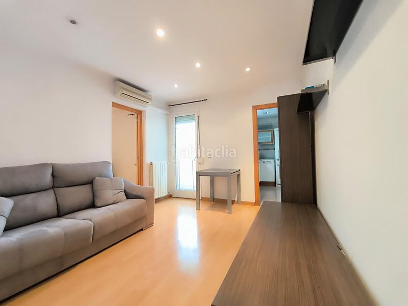 Foto 956f84d9-ce76-4040-9ee1-35b3870ab902. Attique avec chauffage dans La Gavarra Cornellà de Llobregat