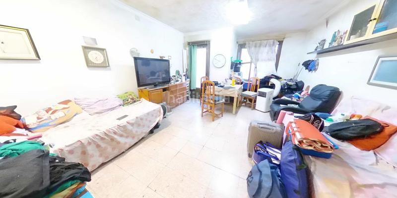 Foto bac4e816-1db1-4094-aa81-75e218a8d4c5. Piso precioso piso con terraza en La Plana Esplugues de Llobregat