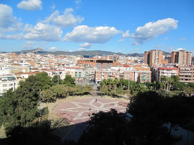 Foto 50ff605c-cd8e-4a66-a9f5-f37504273210. Dúplex amb calefacció a La Gavarra Cornellà de Llobregat