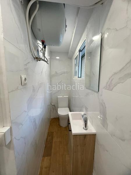 Foto a50b5d44-1a85-4dc4-9f4d-f4fabb55adb3. Local comercial local en el centro reformado. en Sant Boi de Llobregat