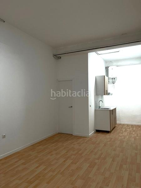 Foto 3fe182b2-fc38-4db5-96cd-f287806441dd. Local comercial a Horta Barcelona