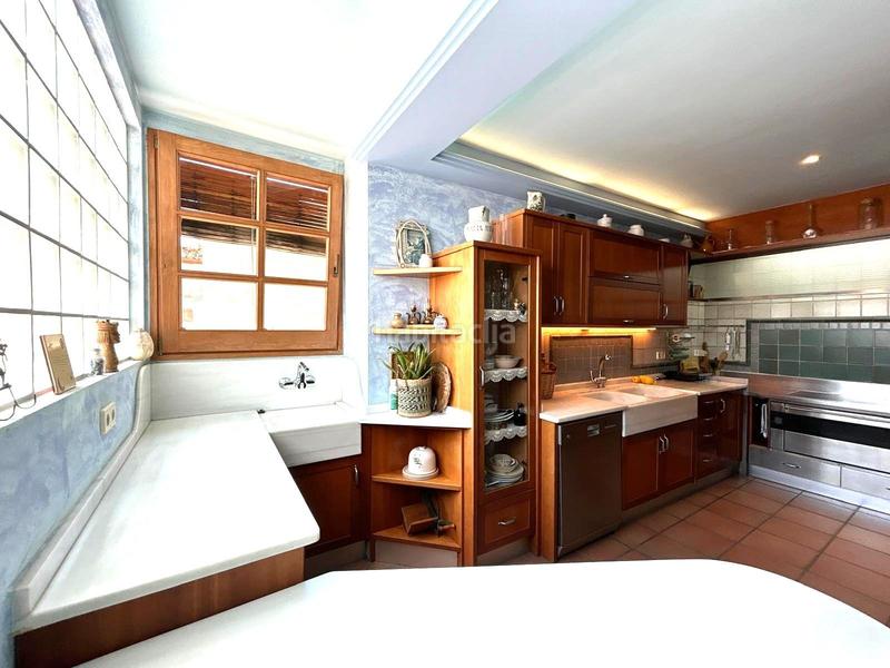 Foto 2b5a3a9d-44fb-4087-925b-111403766aca. Casa amb calefacció a Centre Arenys de Mar