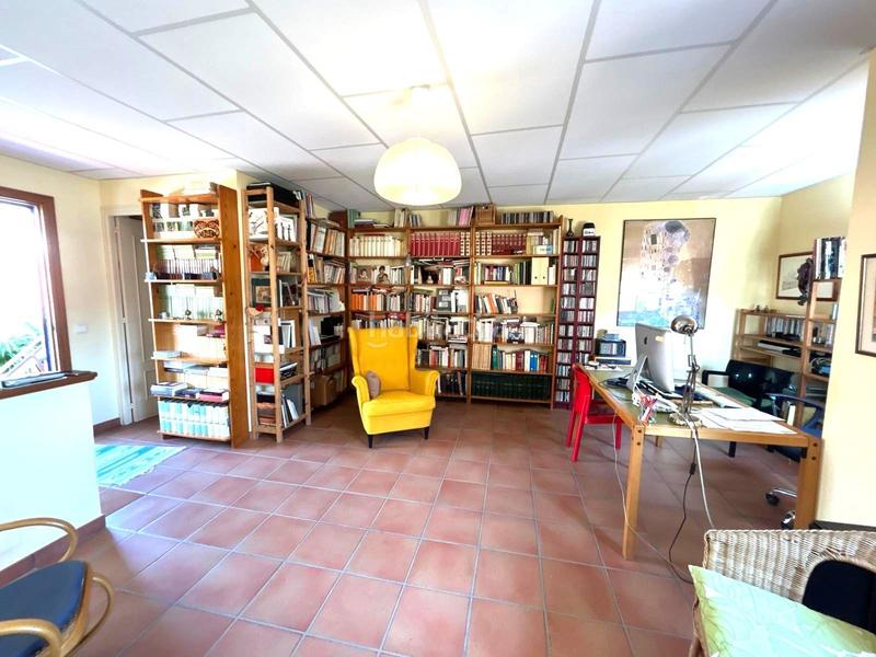 Foto 5874b374-ad63-4ee3-b423-88f69687b5fb. Casa amb calefacció a Centre Arenys de Mar