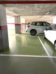 Autoparkplatz in Barri de les Corts. Plaza de parquing en las corts de barcelona