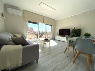 Pis a Montgat. Piso con vistas al mar en el centro de montgat