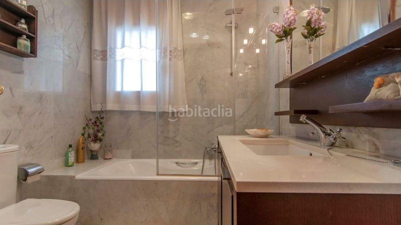 Foto 7135f911-87e6-4581-9167-26963df84556. Casa amb calefacció aparcament piscina a Montmar Castelldefels