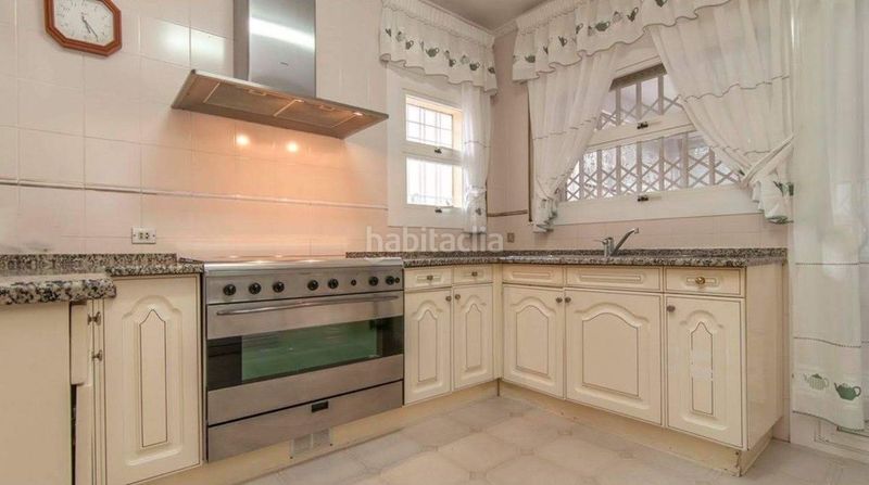 Foto b0f20dd6-9787-4096-a983-1a14ec9ddfbb. Casa amb calefacció aparcament piscina a Montmar Castelldefels