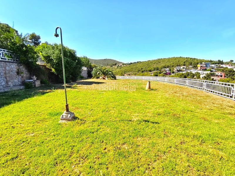 Foto bc011149-e3de-4c03-b9a4-04dec9708073. Casa amb calefacció aparcament piscina a Montmar Castelldefels