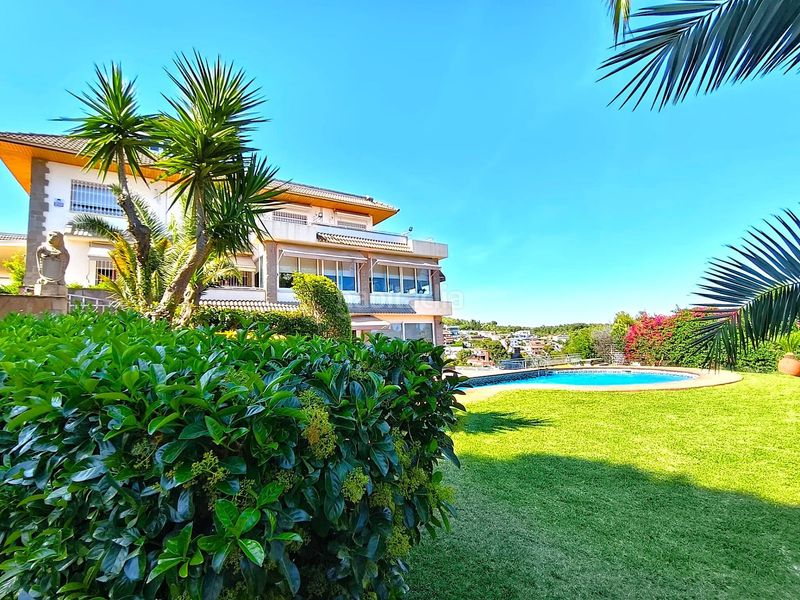 Foto c4660dc5-860b-4204-aedf-b12294be92ff. Casa amb calefacció aparcament piscina a Montmar Castelldefels