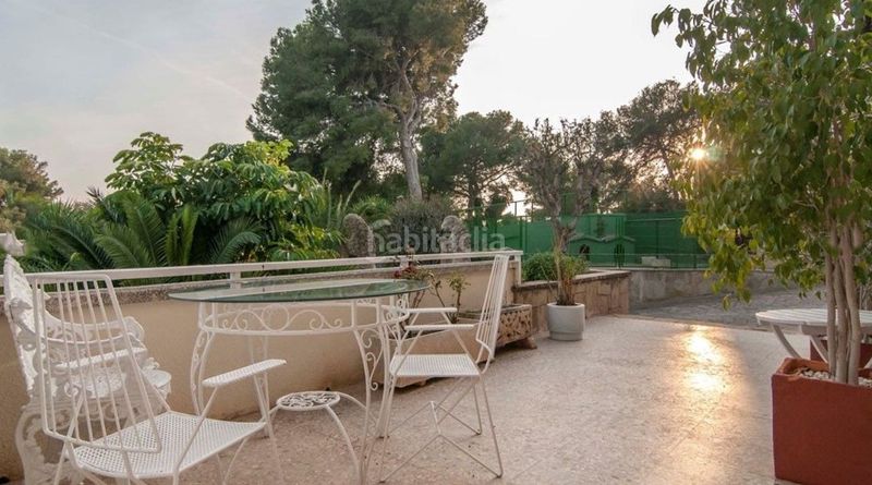 Foto e878c4db-38fc-4459-8fc2-c7d8de4b9ea9. Casa amb calefacció aparcament piscina a Montmar Castelldefels