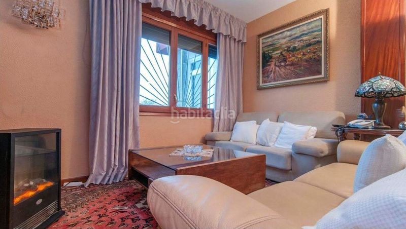 Foto e9e80b2e-8548-4864-a07a-43d5455d8234. Casa amb calefacció aparcament piscina a Montmar Castelldefels
