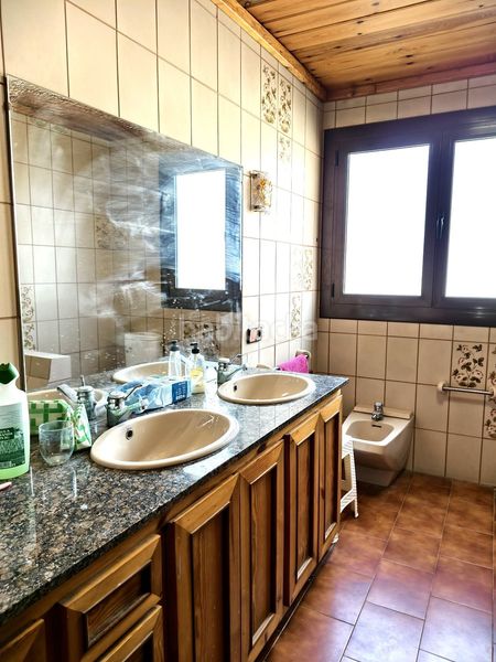 Foto 1c4402de-9d5f-43b4-aa9b-688eefca2aa6. Casa adossada amb calefacció a Vimbodí