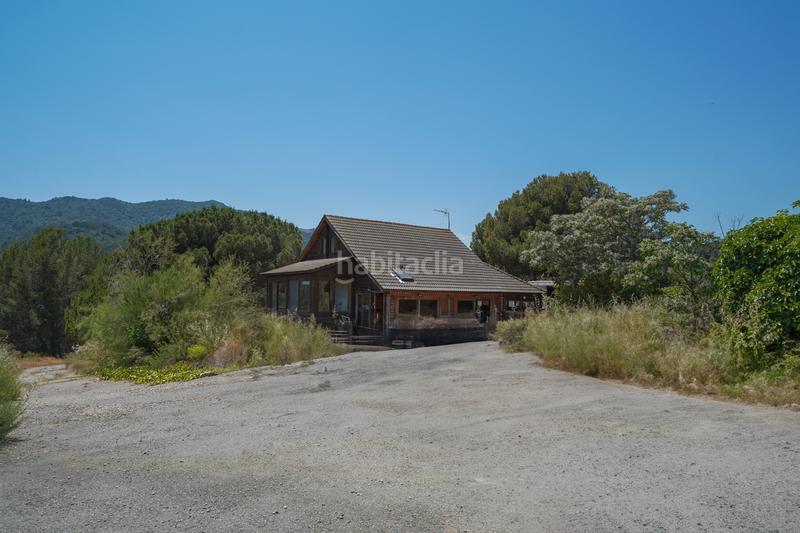Foto b80edb83-750c-4230-ae83-3a5df9f2395f. Chalet magnífica finca con chalet y nave en Riudecols