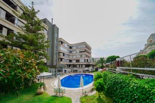Apartament  Carrer del penedès. Piso en salou con licencia turística